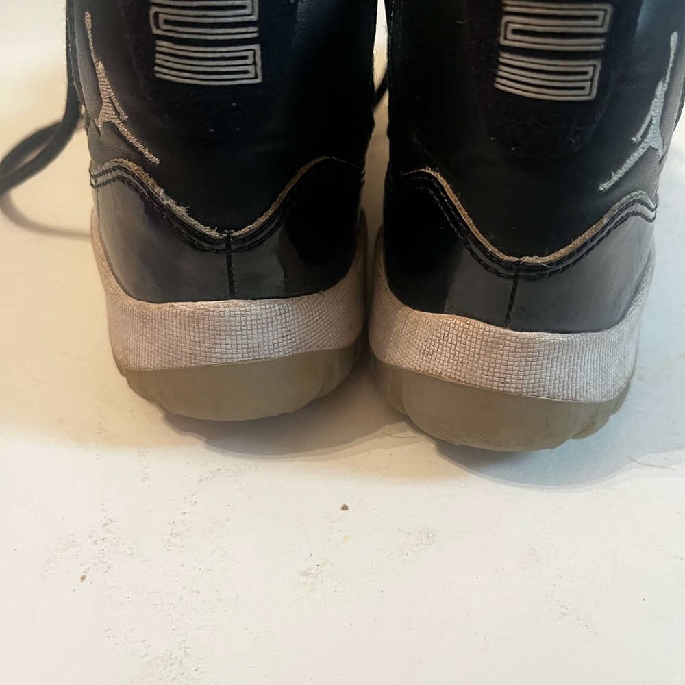 Nike Jordan 11 XI Retro Jubilee 25th Anniversary Size 3y  Sneakers 378039-011 - Picture 5 of 7